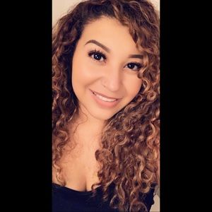 Meet your Posher, Angelica